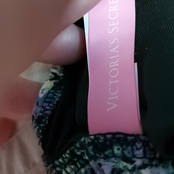 Victorias Secret Bikini Top - Picture 4 of 5